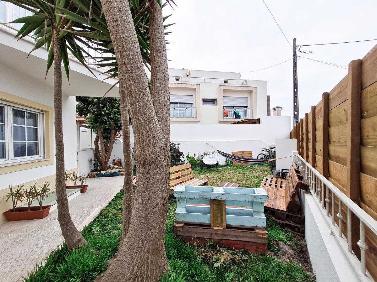 Cloud To Chill Surfhouse Baleal Vandrehjem Ferrel  Eksteriør billede