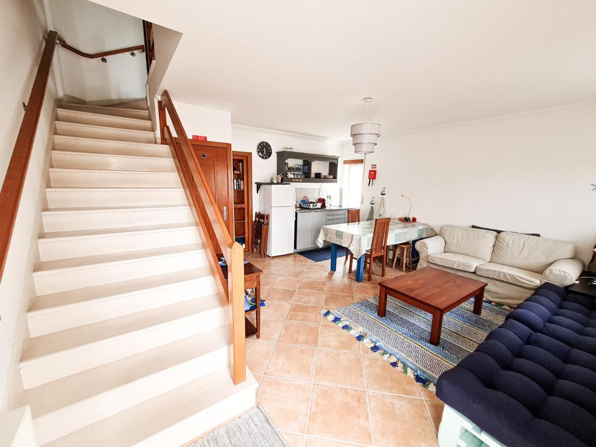 Cloud To Chill Surfhouse Baleal Vandrehjem Ferrel  Eksteriør billede